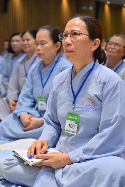 Dharma Talk “Is practice right or wrong?” – The 100th Seven-Day Retreat