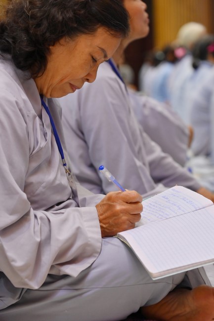 Dharma Talk “Is practice right or wrong?” – The 100th Seven-Day Retreat