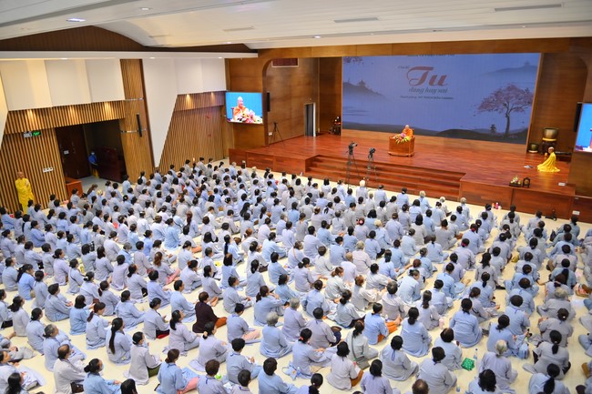 Dharma Talk “Is practice right or wrong?” – The 100th Seven-Day Retreat