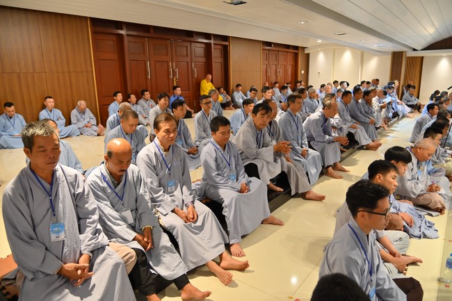 Dharma Talk “Is practice right or wrong?” – The 100th Seven-Day Retreat