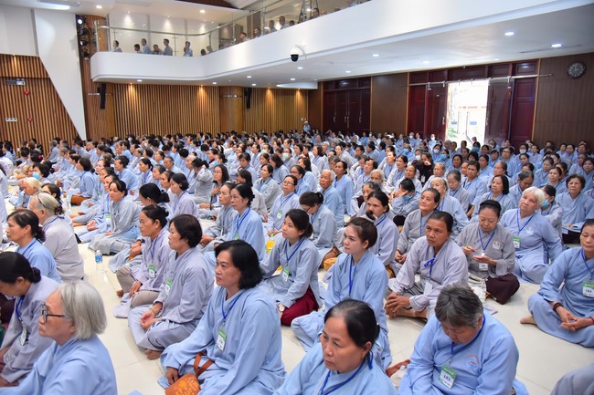 Dharma Talk “Is practice right or wrong?” – The 100th Seven-Day Retreat