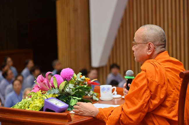 Dharma Talk “Is practice right or wrong?” – The 100th Seven-Day Retreat