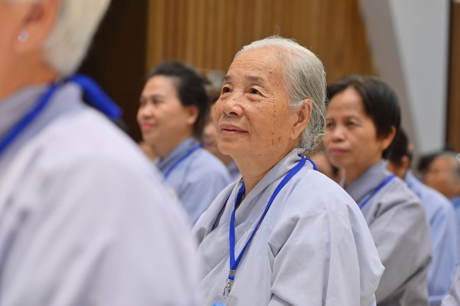 Dharma Talk “Is practice right or wrong?” – The 100th Seven-Day Retreat