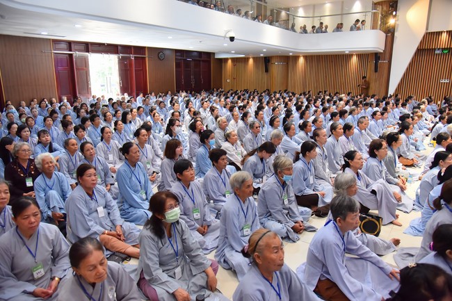 Dharma Talk “Is practice right or wrong?” – The 100th Seven-Day Retreat