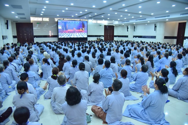 Dharma Talk “Is practice right or wrong?” – The 100th Seven-Day Retreat