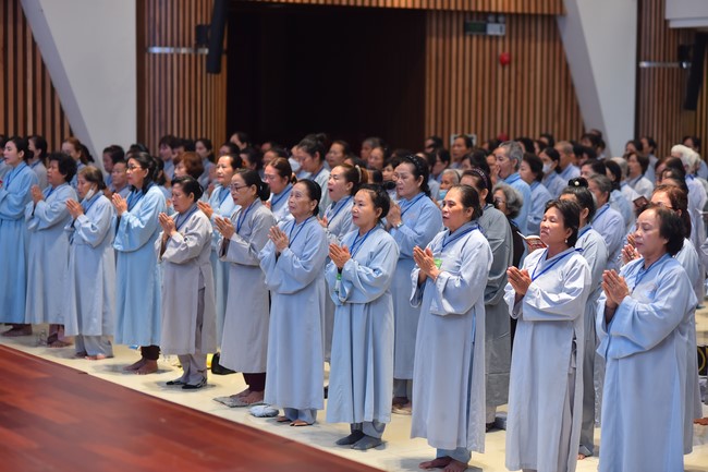 Dharma Talk “Is practice right or wrong?” – The 100th Seven-Day Retreat