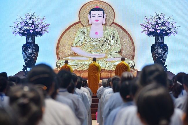 Dharma Talk “Is practice right or wrong?” – The 100th Seven-Day Retreat