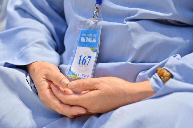 Dharma Talk “Is practice right or wrong?” – The 100th Seven-Day Retreat