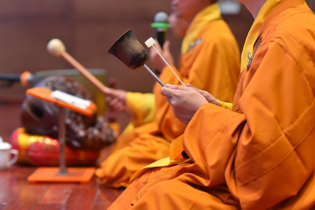 Dharma Talk “Is practice right or wrong?” – The 100th Seven-Day Retreat