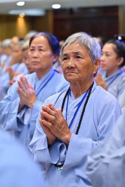 Dharma talk Learning Buddhism should know in the 100th Seven-Day Retreat