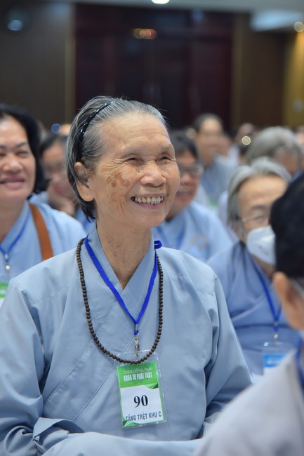 Dharma talk Learning Buddhism should know in the 100th Seven-Day Retreat