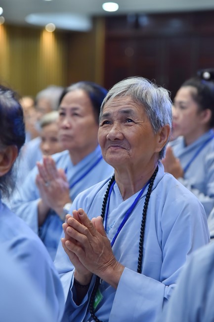Dharma talk Learning Buddhism should know in the 100th Seven-Day Retreat
