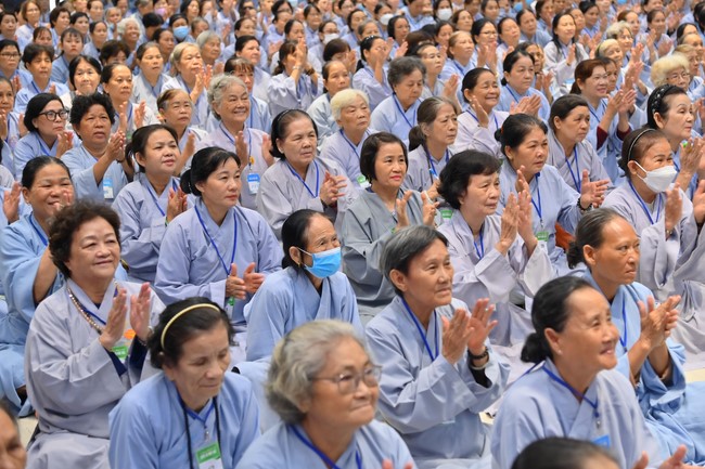 Dharma talk Learning Buddhism should know in the 100th Seven-Day Retreat