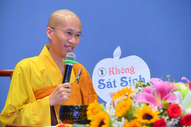 Dharma talk Learning Buddhism should know in the 100th Seven-Day Retreat