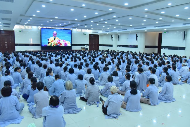 Dharma talk Learning Buddhism should know in the 100th Seven-Day Retreat