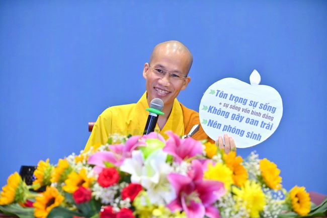 Dharma talk Learning Buddhism should know in the 100th Seven-Day Retreat