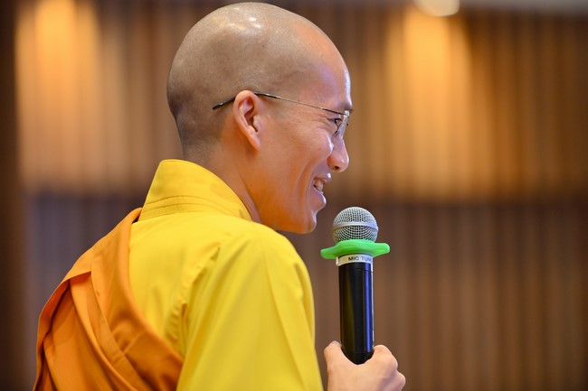 Dharma talk Learning Buddhism should know in the 100th Seven-Day Retreat