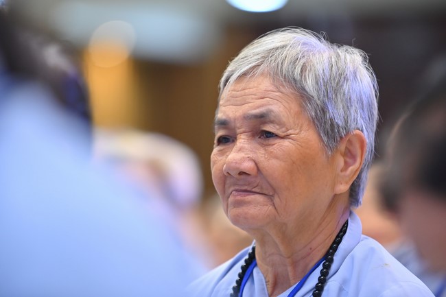 Dharma talk Learning Buddhism should know in the 100th Seven-Day Retreat