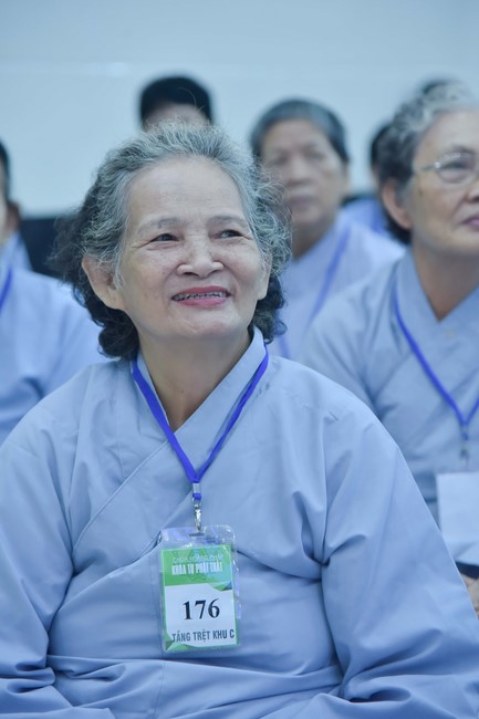 Dharma talk Learning Buddhism should know in the 100th Seven-Day Retreat