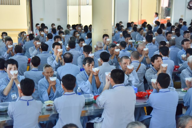 Dharma talk Learning Buddhism should know in the 100th Seven-Day Retreat