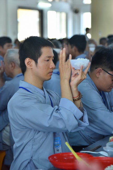 Dharma talk Learning Buddhism should know in the 100th Seven-Day Retreat