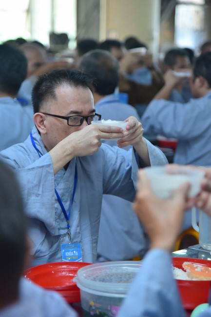 Dharma talk Learning Buddhism should know in the 100th Seven-Day Retreat