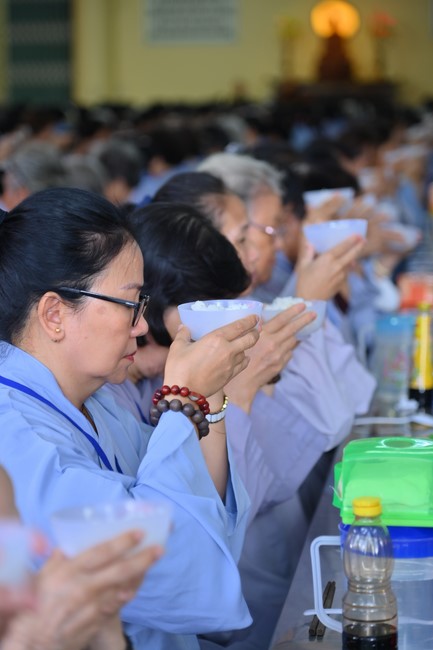 Dharma talk Learning Buddhism should know in the 100th Seven-Day Retreat