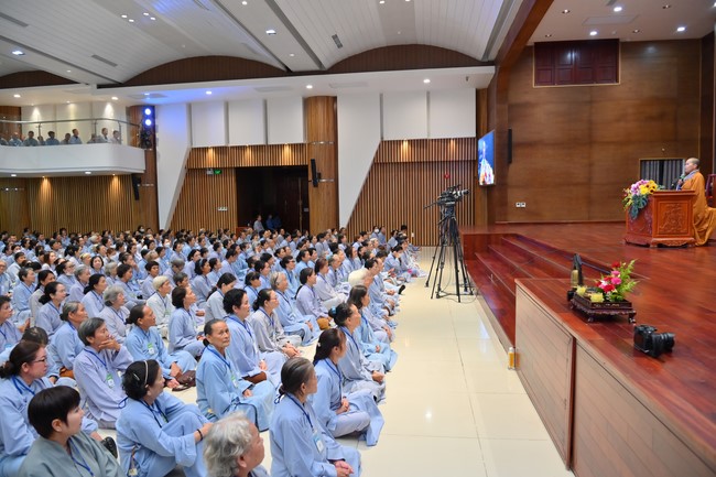 Dharma Talk Overcoming Demonic obstacles in the 100th Seven-Day Retreat