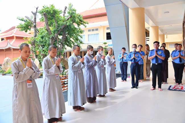 Dharma Talk Overcoming Demonic obstacles in the 100th Seven-Day Retreat