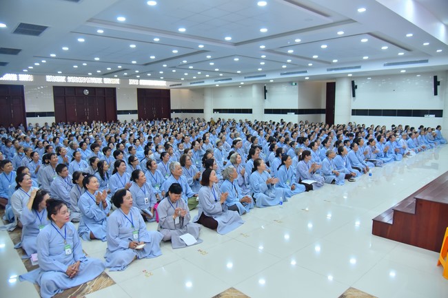 Dharma Talk Overcoming Demonic obstacles in the 100th Seven-Day Retreat