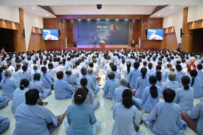 Dharma Talk Overcoming Demonic obstacles in the 100th Seven-Day Retreat