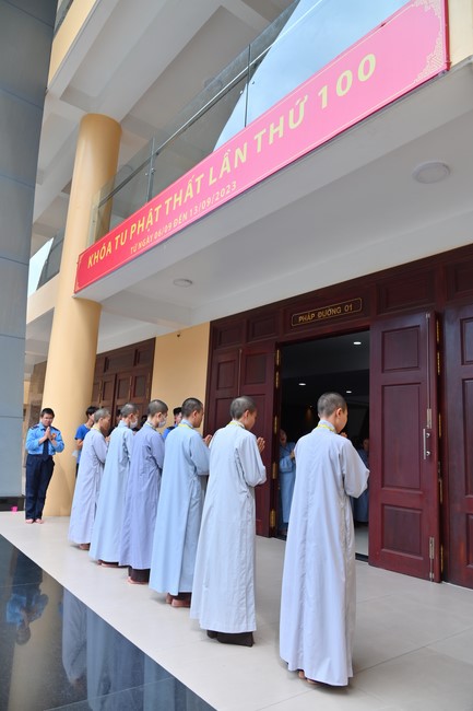 Dharma Talk Overcoming Demonic obstacles in the 100th Seven-Day Retreat