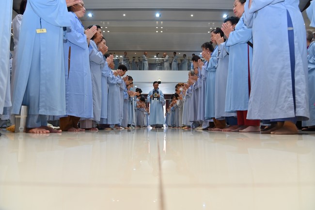 Dharma Talk Overcoming Demonic obstacles in the 100th Seven-Day Retreat