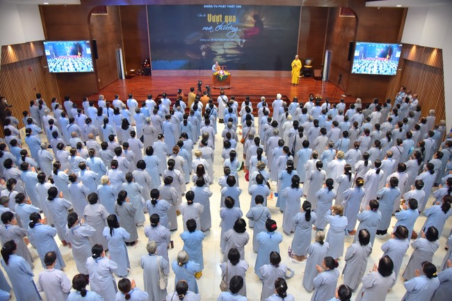 Dharma Talk Overcoming Demonic obstacles in the 100th Seven-Day Retreat