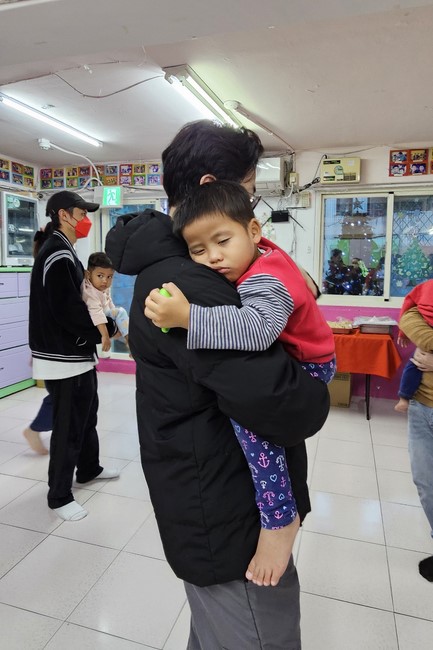 Candle Lighting Ritual to commemorate Amitabha’s Buddha at Ling Yin Temple in Taiwan