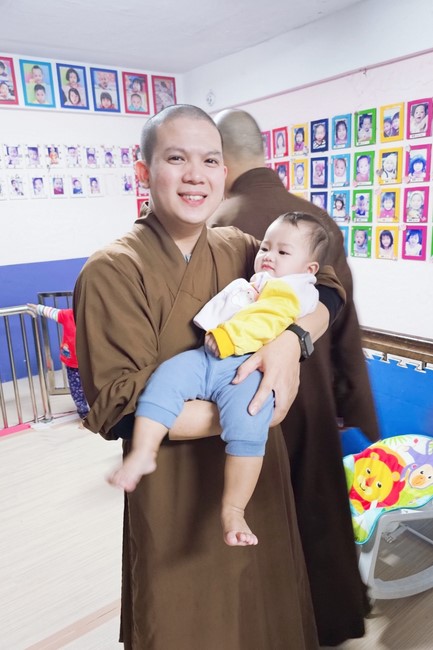 Candle Lighting Ritual to commemorate Amitabha’s Buddha at Ling Yin Temple in Taiwan
