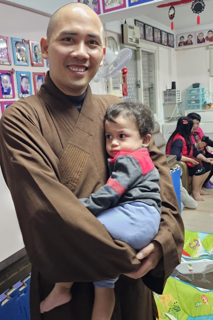 Candle Lighting Ritual to commemorate Amitabha’s Buddha at Ling Yin Temple in Taiwan