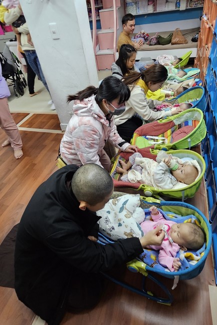 Candle Lighting Ritual to commemorate Amitabha’s Buddha at Ling Yin Temple in Taiwan