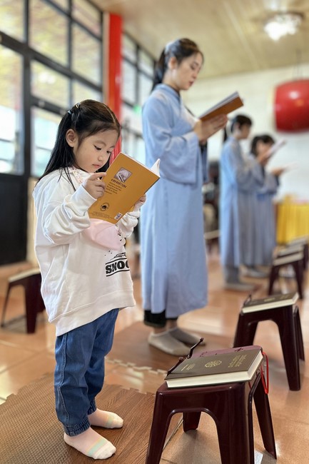 Candle Lighting Ritual to commemorate Amitabha’s Buddha at Ling Yin Temple in Taiwan