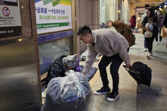 Candle Lighting Ritual to commemorate Amitabha’s Buddha at Ling Yin Temple in Taiwan