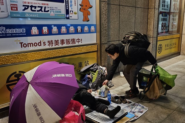 Candle Lighting Ritual to commemorate Amitabha’s Buddha at Ling Yin Temple in Taiwan
