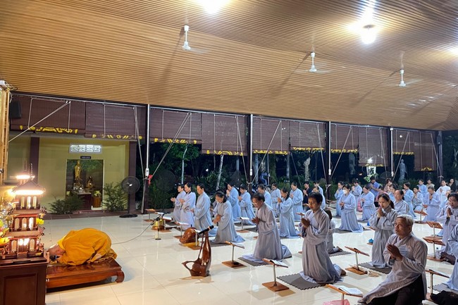 Repentant ceremony at Suoi Phap Pagoda