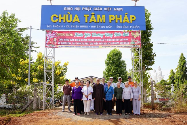 Program Spring of love in the border areas of Tam Phap Pagoda, Binh Phuoc