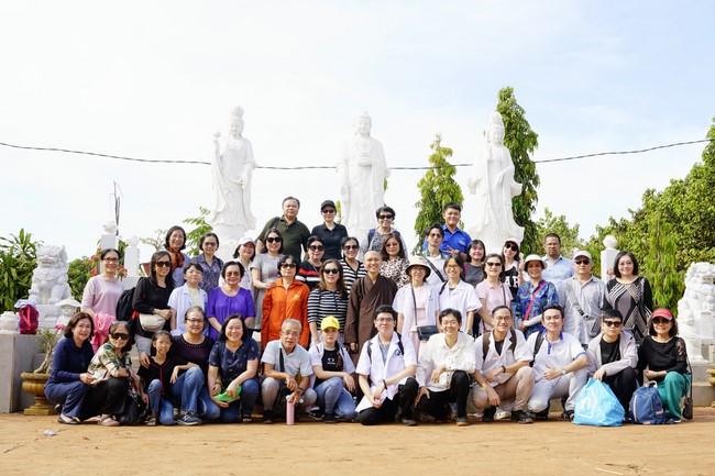 Program Spring of love in the border areas of Tam Phap Pagoda, Binh Phuoc