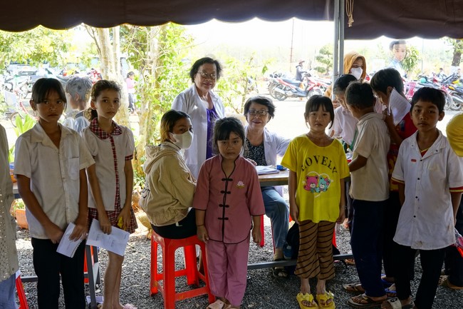 Program Spring of love in the border areas of Tam Phap Pagoda, Binh Phuoc