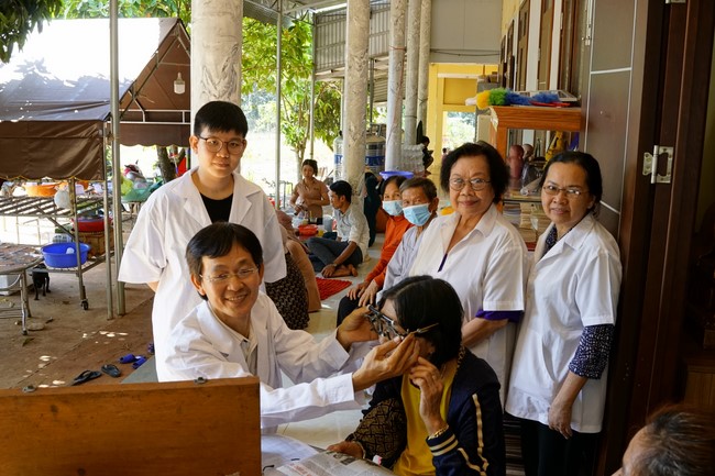 Program Spring of love in the border areas of Tam Phap Pagoda, Binh Phuoc