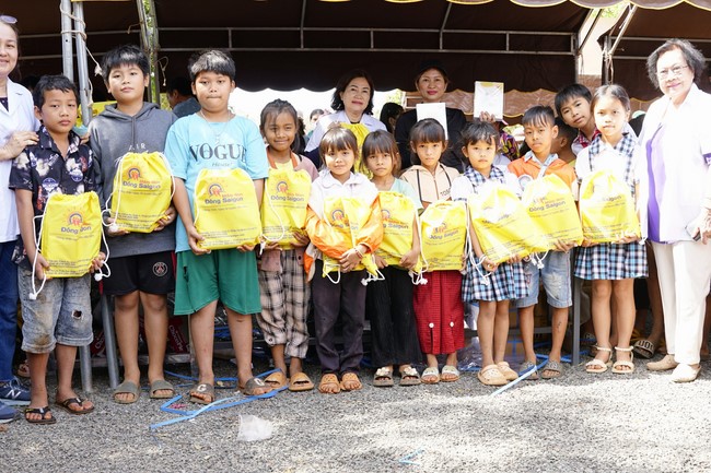 Program Spring of love in the border areas of Tam Phap Pagoda, Binh Phuoc