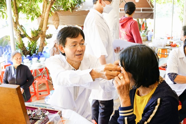 Program Spring of love in the border areas of Tam Phap Pagoda, Binh Phuoc