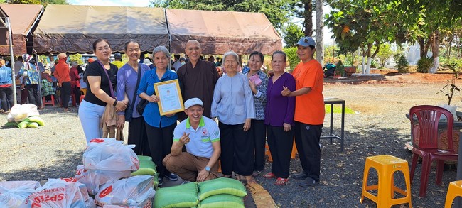 Program Spring of love in the border areas of Tam Phap Pagoda, Binh Phuoc