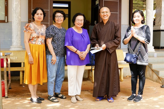 Program Spring of love in the border areas of Tam Phap Pagoda, Binh Phuoc